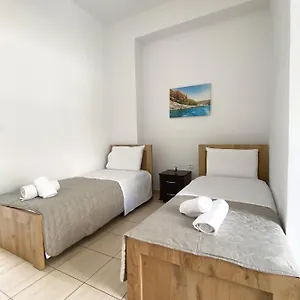 Acta's Himara